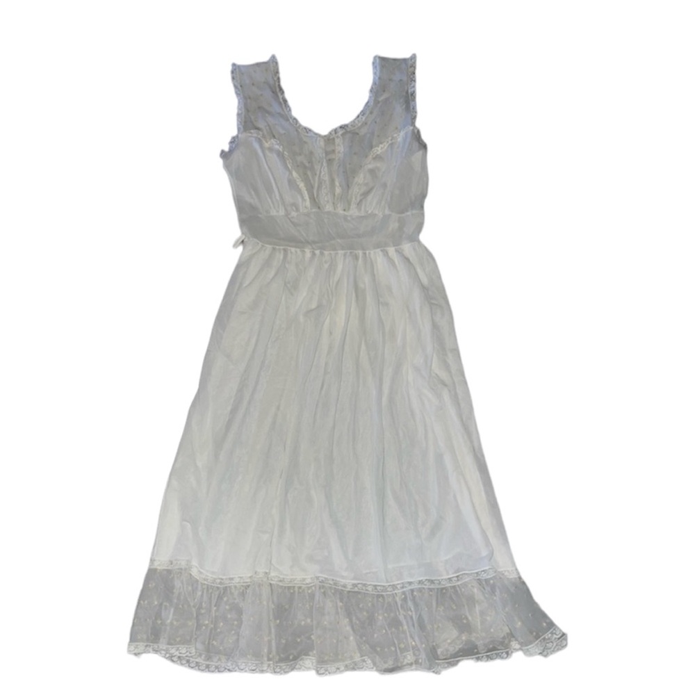 Beautiful Vintage Artemis Nylon Nightgown